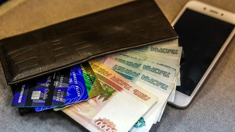 Жительница Новочеркасска перевела 130 тысяч рублей лжесотруднику банка