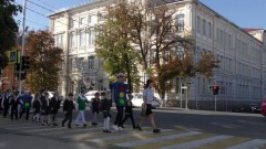 В Новочеркасске первоклассников посвятили в пешеходы