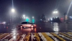 В Новочеркасске машина сбила подростка, который переходил дорогу в неположенном месте