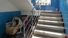 В Новочеркасске рецидивист украл детскую коляску из подъезда многоквартирного дома