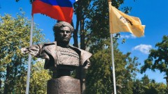 В Новочеркасске открыли памятник Якову Крейзеру