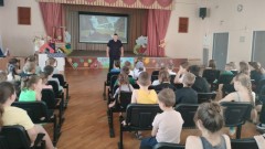 Новочеркасские полицейские продолжают проводить профилактические встречи со школьниками даже в период каникул