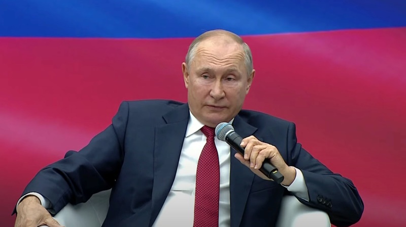 Владимир Путин предложил произвести единоразовые выплаты пенсионерам и военным