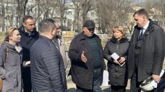 Глава администрации Новочеркасска Юрий Лысенко проинспектировал ремонтные работы в учреждениях образования и здравоохранения