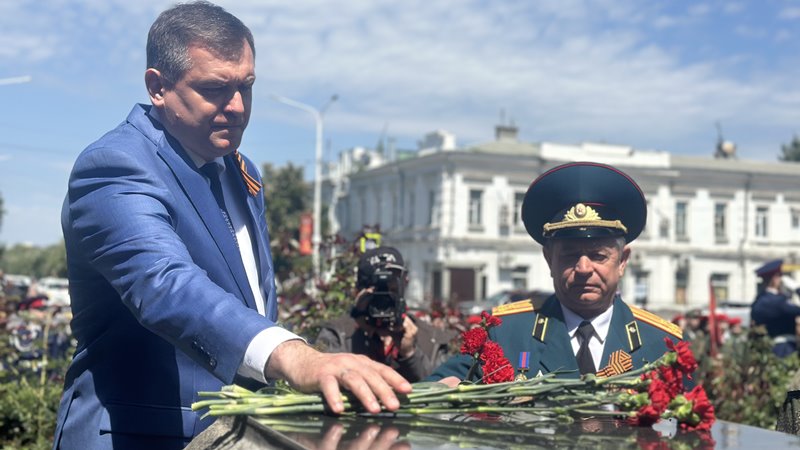 Перед праздником в Новочеркасске почтили память участников Великой Отечественной войны