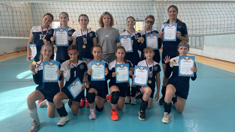 Новочеркасские волейболистки стали победителями турнира в Ростове