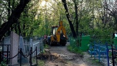 В Новочеркасске с городских кладбищ перед Пасхой вывезли 525 «Камазов» мусора