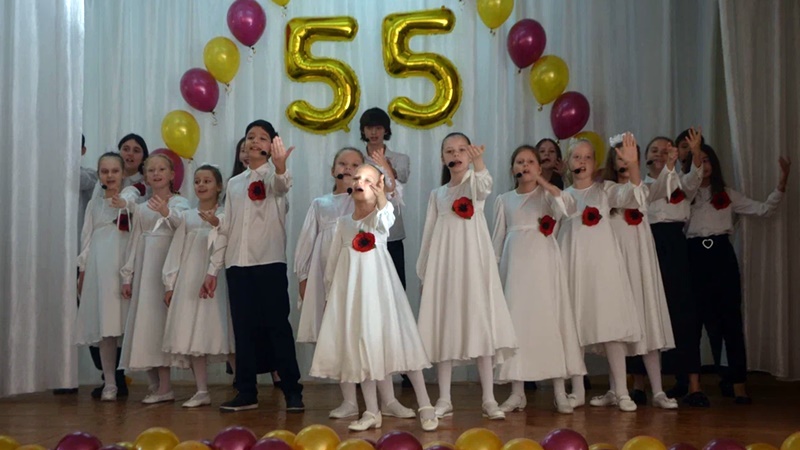 В Новочеркасске седьмая школа отметила свое 55-летие