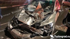 В Новочеркасске пьяная автоледи пыталась скрыться от ГАИ и врезалась в грузовик, видео