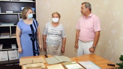 Новочеркасский архив передал исторически ценные документы времен ВОВ Музею истории донского казачества