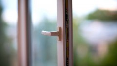 В Новочеркасске вор-форточник обокрал 3 квартиры и отправился в колонию строгого режима