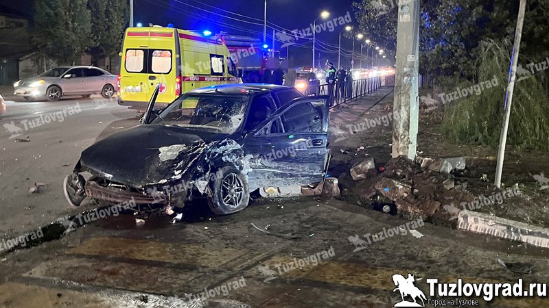 В Новочеркасске на улице Гагарина произошло лобовое ДТП