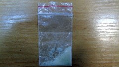 В Новочеркасске 18-летнюю девушку подозревают в перепродаже наркотиков