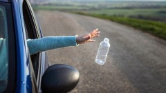 За выброс мусора из автомобиля в неположенном месте будут штрафовать на сумму до 120 тысяч рублей