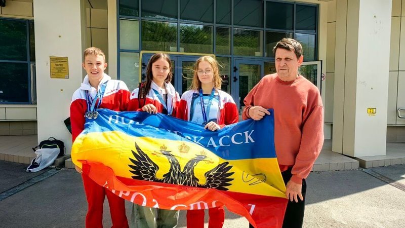 Новочеркасские пловцы успешно выступили на соревнованиях в Ростове