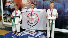 Юные новочеркасские каратисты успешно выступили на областном турнире