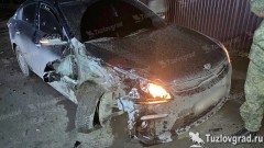 На улице Машиностроителей в Новочеркасске столкнулись две встречные машины