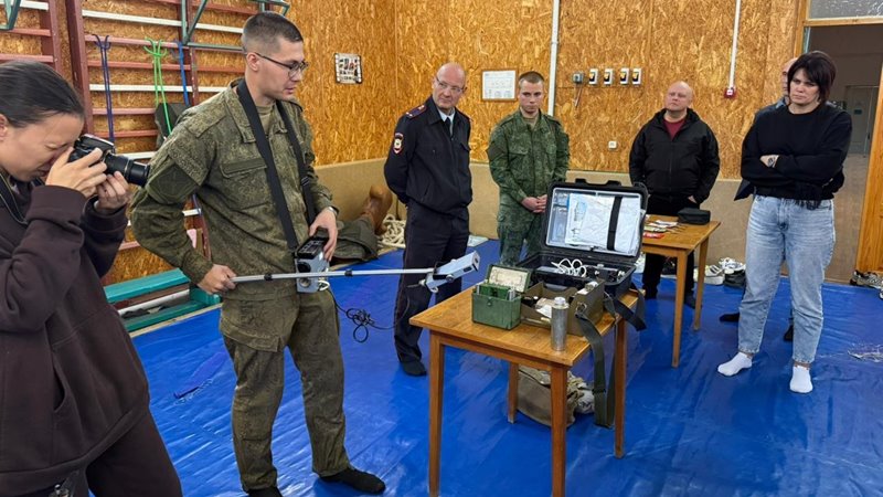 Сотрудники полиции и военнослужащие провели для новочеркасских студентов занятие по тактической медицине
