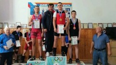 Новочеркасские тяжелоатлеты победили на двух областных турнирах