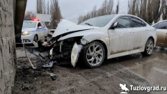В Новочеркасске пьяный водитель врезался в бетонную опору моста