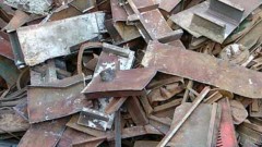 У жителя Новочеркасска украли 150 килограммов металлолома, сломанный двигатель и две кастрюли