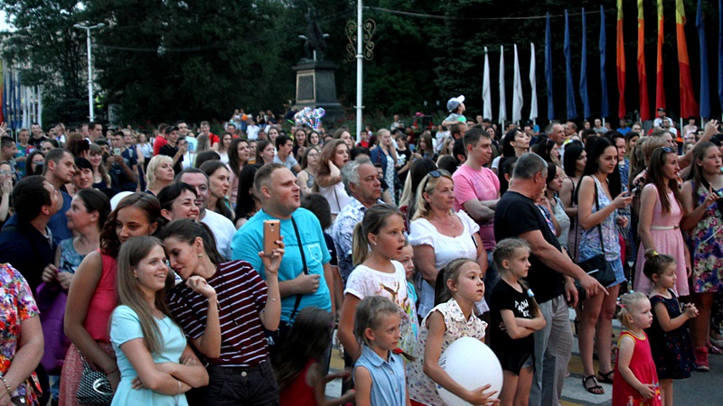 В Новочеркасске впервые за три года на день города будет большой концерт и салют