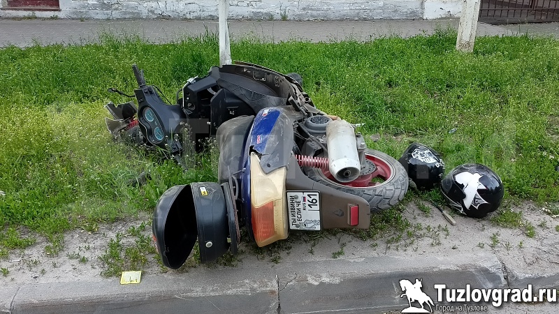 В Новочеркасске два человека серьезно пострадали в аварии со скутером