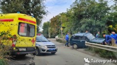 В Новочеркасске водителю внедорожника стало плохо за рулем, и он съехал в кювет, потеряв сознание