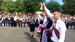 В школах Новочеркасска последние звонки прозвучат 26 мая