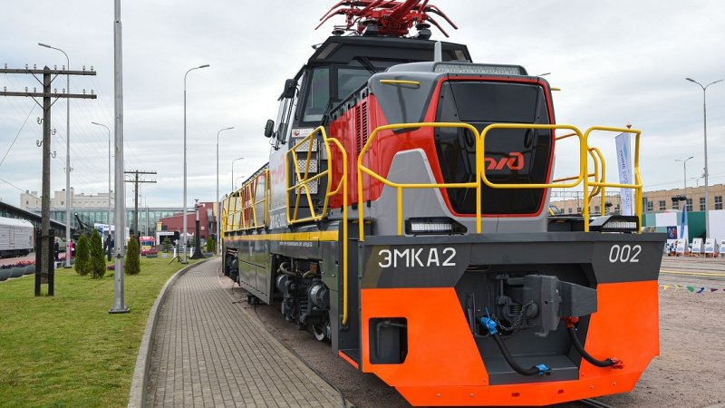 На Новочеркасском электровозостроительном заводе создали новый электровоз ЭМКА2