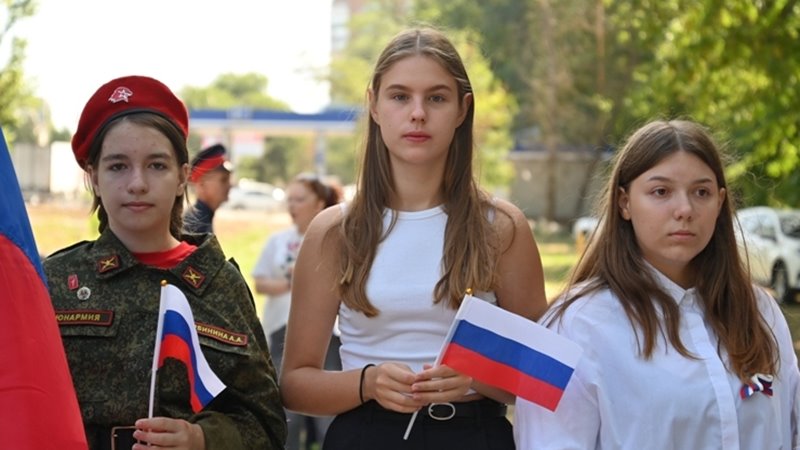 В Новочеркасске отметили День Государственного флага России