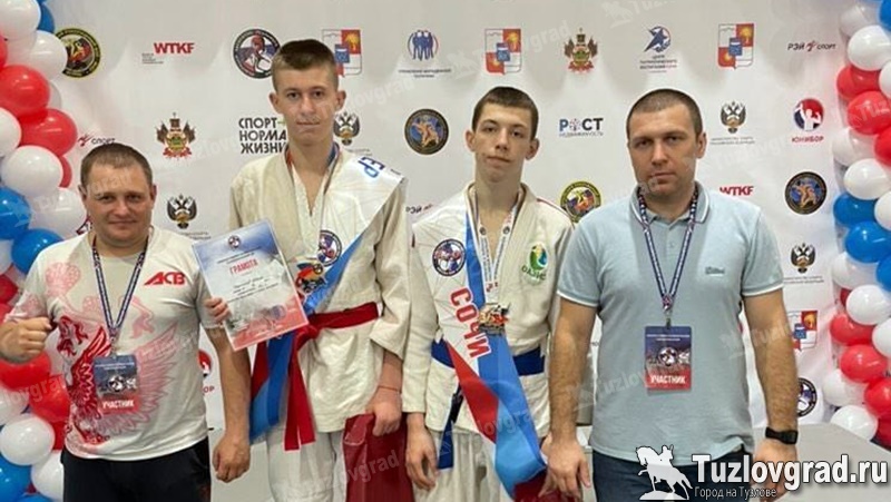 Новочеркасские бойцы завоевали две медали на всероссийском чемпионате по рукопашному бою
