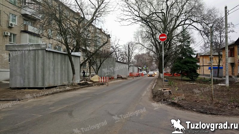 В Новочеркасске продолжается борьба с незаконно установленными торговыми павильонами