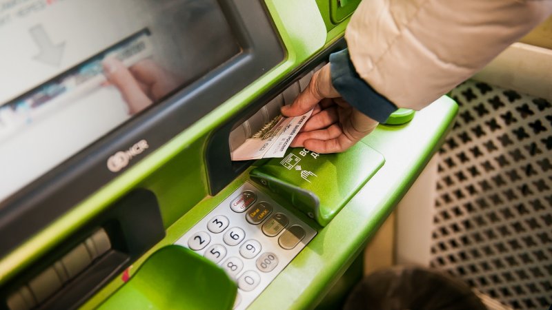 В Новочеркасске телефонные мошенники оформили кредит на мужчину, а деньги забрали