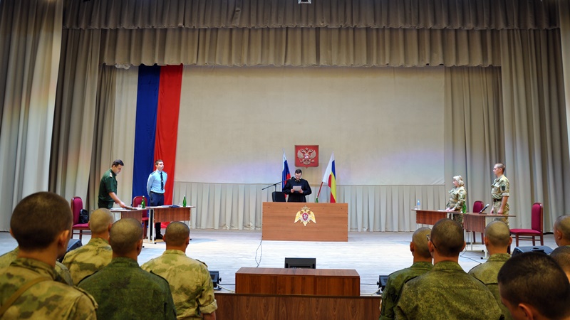 В Новочеркасске два военнослужащих по призыву отправились на гауптвахту за смартфон в воинской части