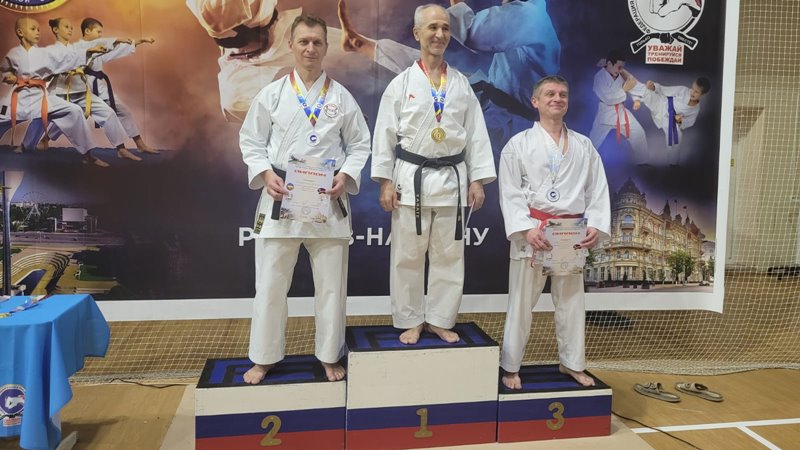 Новочеркасские спортсмены стали чемпионами областных соревнований по карате