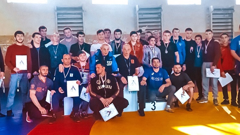 Новочеркасские борцы выиграли два «серебра» на турнире памяти Вячеслава Телюканова