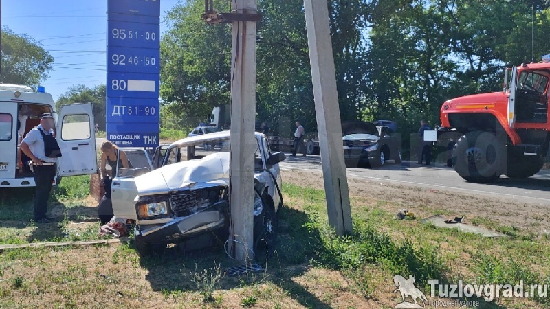 В Новочеркасске в двойном ДТП пострадали три человека