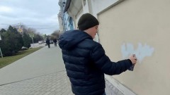 В Новочеркасске молодые люди продолжают борьбу с пропагандой наркотиков