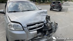 В Новочеркасске в двойном ДТП травмы получил водитель