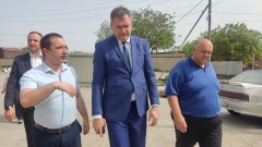Глава администрации Новочеркасска Юрий Лысенко проинспектировал ход работ по реконструкции мемориала на Старом кладбище