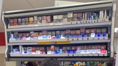 В Новочеркасске трое мужчин украли из магазина сигарет на 7 тысяч рублей