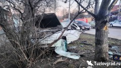 Разбившиеся в Новочеркасске на угнанной машине подростки в момент ДТП вели стрим, видео