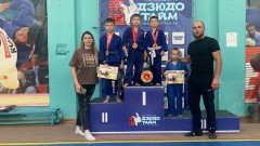 Юные новочеркасские дзюдоисты стали победителями и призерами Детской лиги Дона