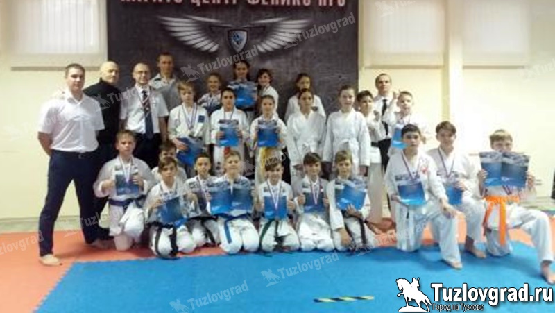 Новочеркасские каратисты выиграли 4 медали на международном детском онлайн турнире