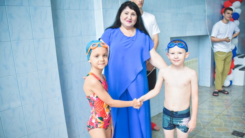 В рамках Года семьи в новочеркасском политехе прошли соревнования по плаванию