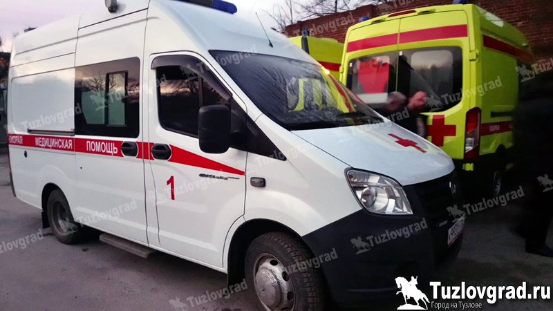 В Новочеркасске мужчина выпал из окна во время установки кондиционера и погиб