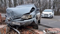 Около Новочеркасской ГРЭС водитель сбежал с места ДТП, бросив разбитую машину