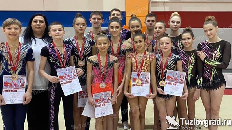 Новочеркасские акробаты выиграли всероссийские соревнования в Москве