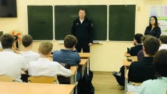 Новочеркасские полицейские продолжают проводить профилактические встречи со школьниками